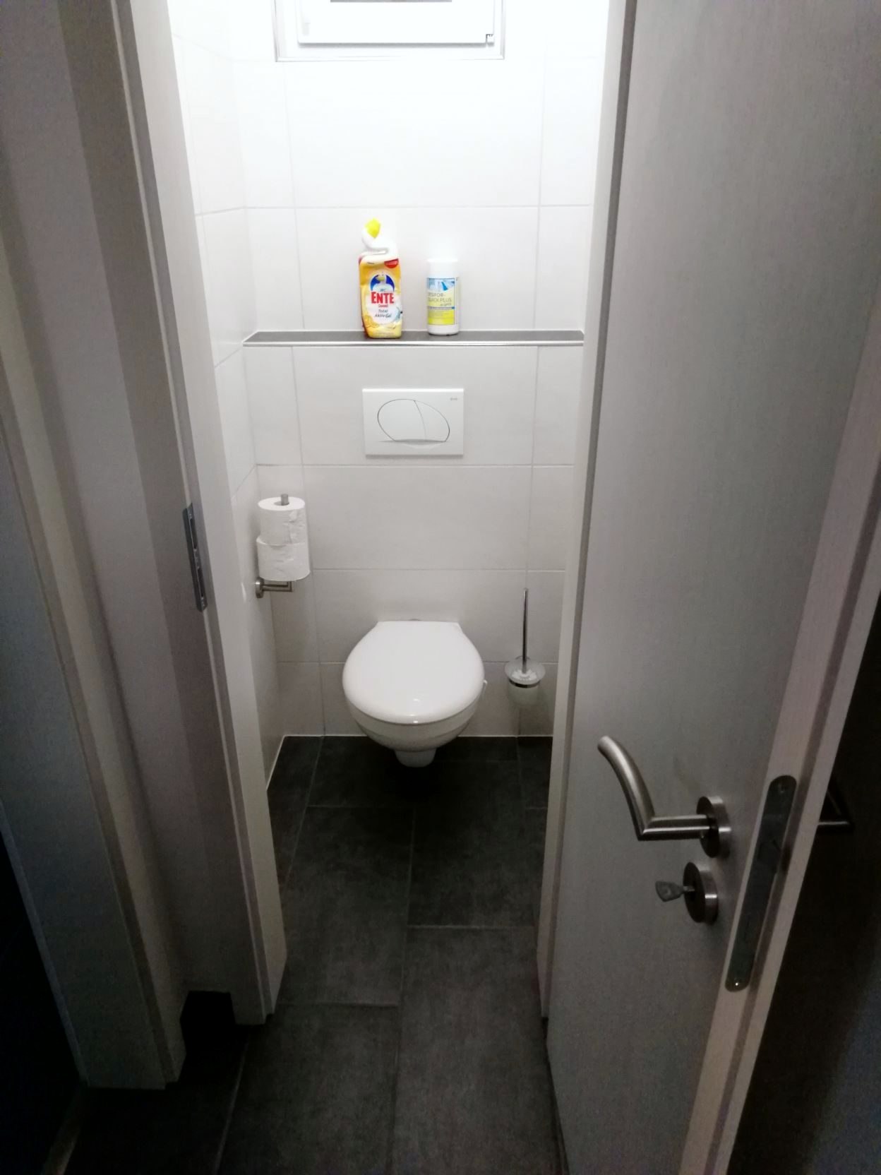 Külön WC a földszinten
